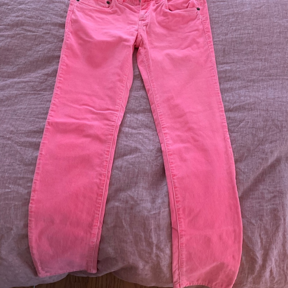 Vineyard vines corduroy pants. Size 00